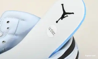 Hyperoad Jordan Blue Ice 1 Mid 0517